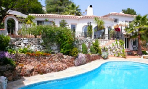 Charmante et confortable villa à vendre à quelques minutes à pied du pitoresque village de Mijas 