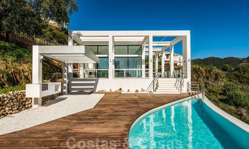 À vendre: Villa contemporaine à Marbella - Benahavis avec vue sur mer 25951