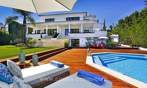 Villa contemporaine en première ligne de golf à vendre à Nueva Andalucía - Marbella 