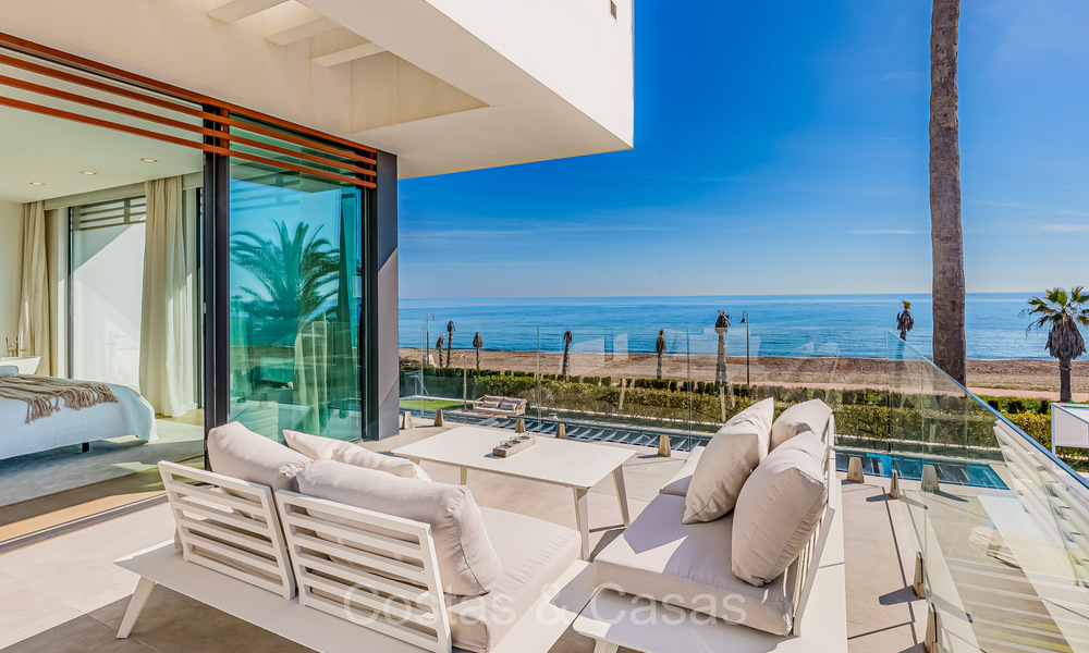 Villa de luxe unique en front de mer à vendre, New Golden Mile, Marbella - Estepona. 72235