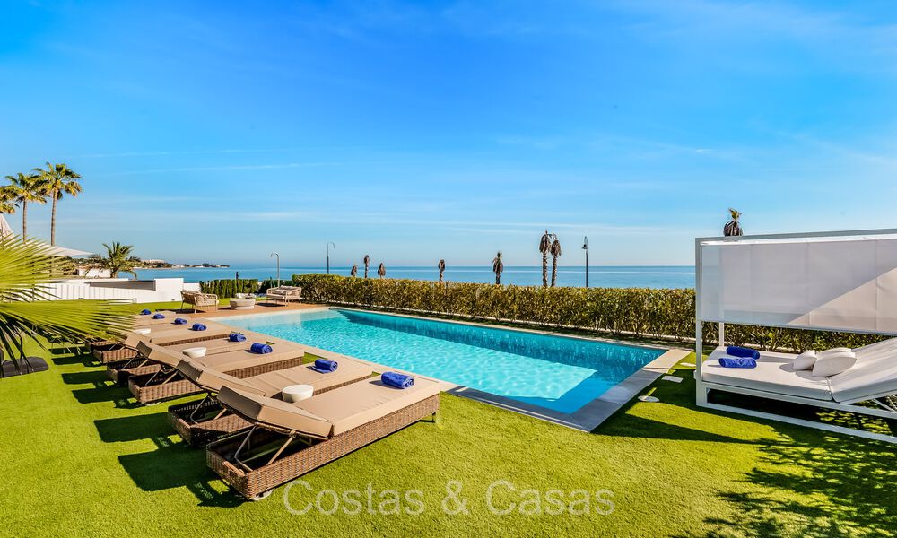 Villa de luxe unique en front de mer à vendre, New Golden Mile, Marbella - Estepona. 72253