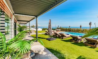 Villa de luxe unique en front de mer à vendre, New Golden Mile, Marbella - Estepona. 72254 