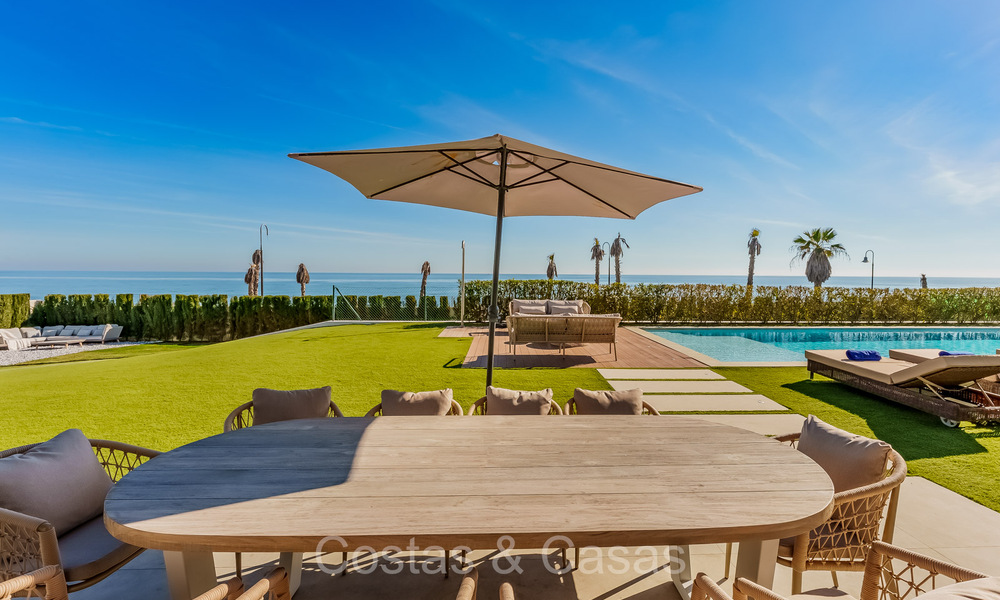 Villa de luxe unique en front de mer à vendre, New Golden Mile, Marbella - Estepona. 72259