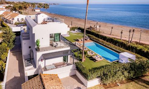 Villa de luxe unique en front de mer à vendre, New Golden Mile, Marbella - Estepona. 72277