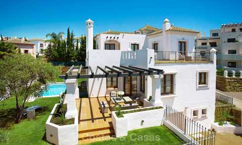 A vendre, élégantes villas neuves, clé en main, avec vue sur mer, première ligne de golf, New Golden Mile, Marbella - Estepona 7574