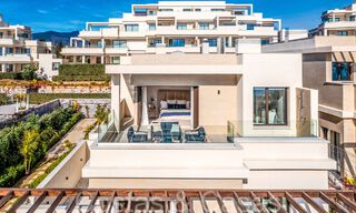 Nouvelles villas de luxe en première ligne de plage à vendre dans un complexe exclusif, New Golden Mile, Marbella 69822 