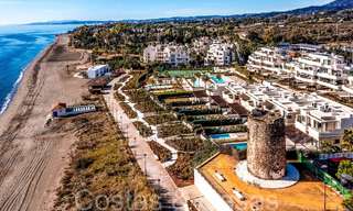 Nouvelles villas de luxe en première ligne de plage à vendre dans un complexe exclusif, New Golden Mile, Marbella 69826 