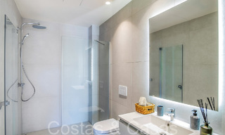 Nouvelles villas de luxe en première ligne de plage à vendre dans un complexe exclusif, New Golden Mile, Marbella 69828 