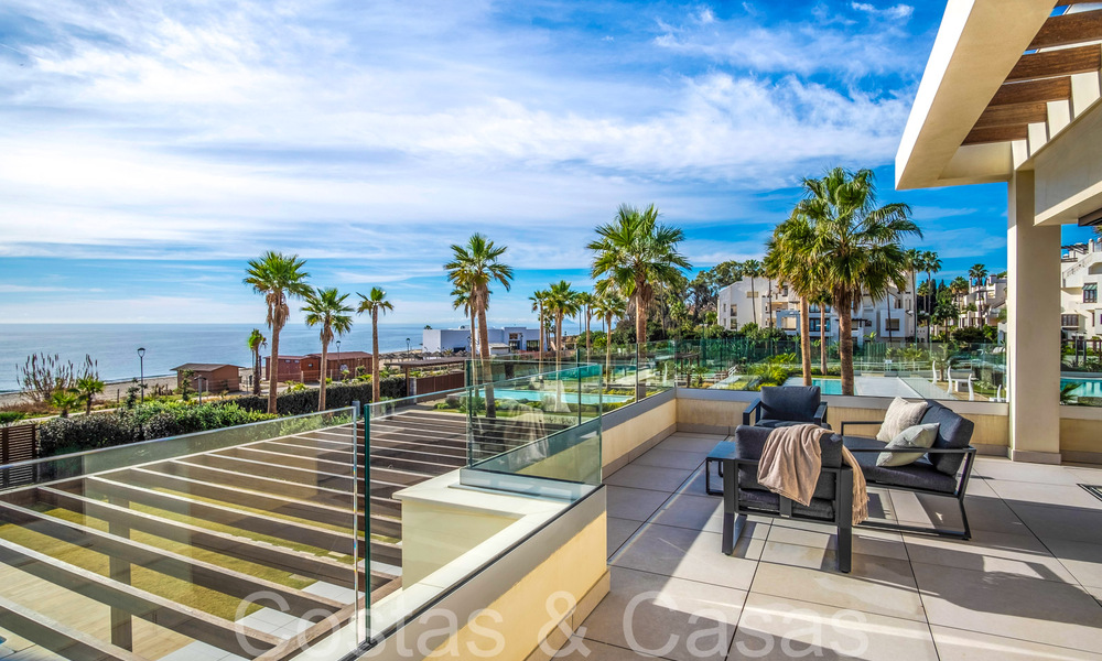 Nouvelles villas de luxe en première ligne de plage à vendre dans un complexe exclusif, New Golden Mile, Marbella 69835