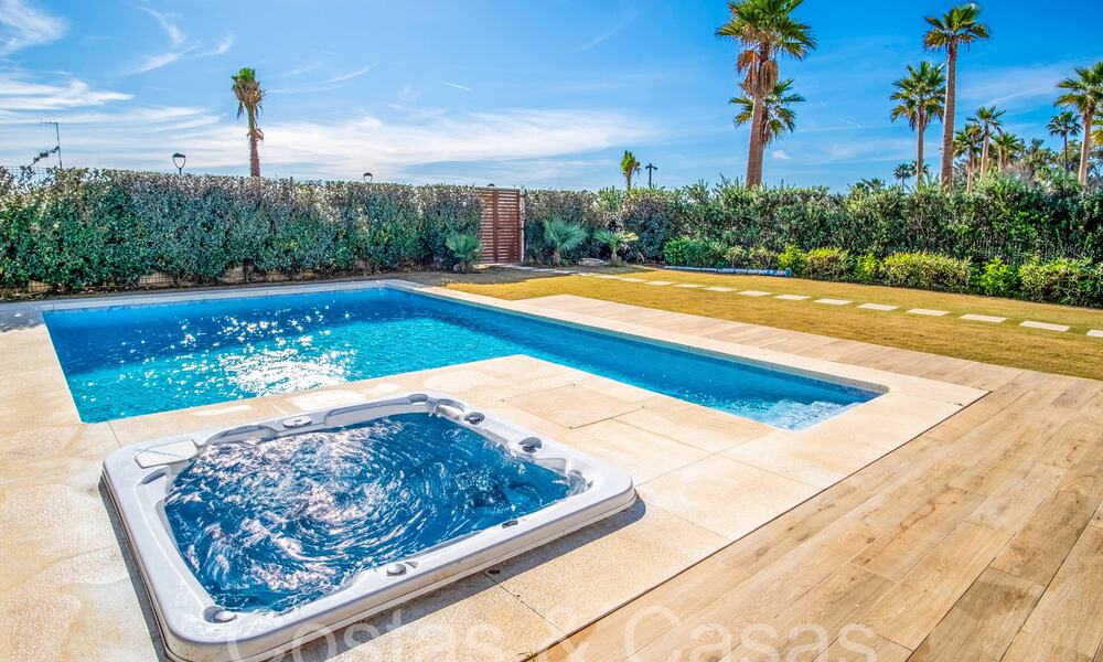 Nouvelles villas de luxe en première ligne de plage à vendre dans un complexe exclusif, New Golden Mile, Marbella 69848