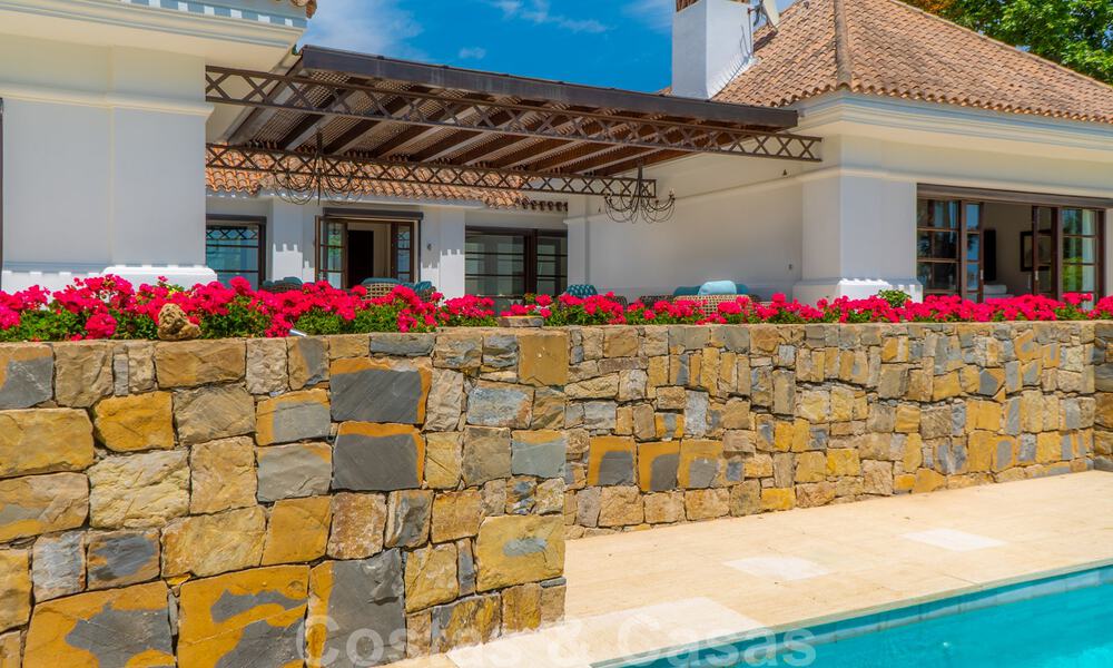 Somptueuse villa de luxe de style traditionnel avec de magnifiques vues sur la mer à vendre, Benahavis - Marbella 37150