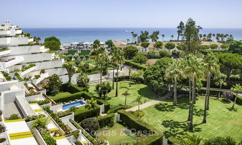 Penthouse avec piscine privée et vue panoramique sur la mer, le golf et les montagnes dans un complexe en front de mer à Guadalmina Baja, Marbella 16003