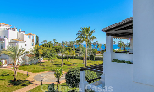 Appartement lumineux récemment rénové à vendre dans un magnifique complexe en bord de mer, à quelques pas de la plage, des commodités et de San Pedro, Marbella 21961