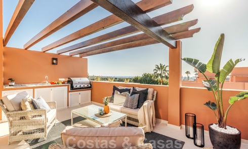 Maison de ville magnifiquement rénovée en vente à Aloha, Nueva Andalucia, Marbella 23792