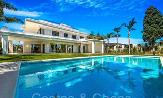 Villas modernes de style avant-gardiste à vendre sur le prestigieux Golden Mile de Marbella 69662 