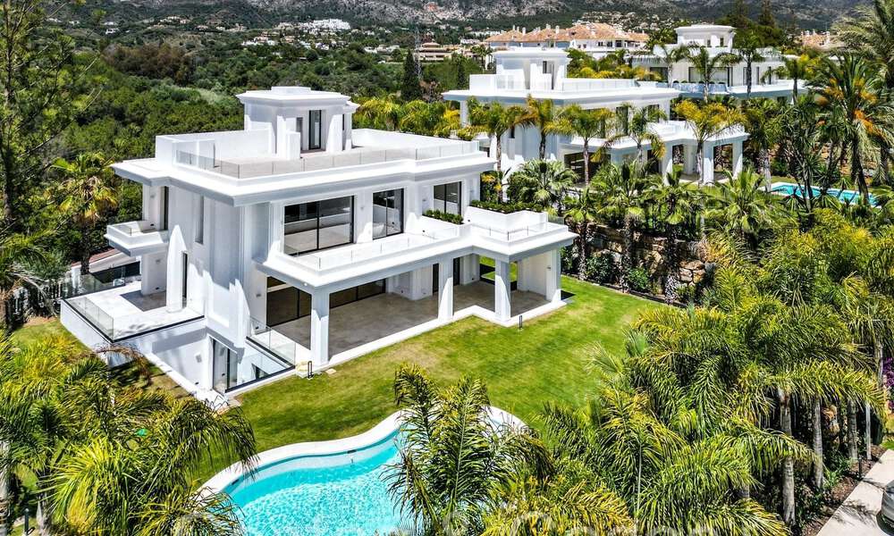 Villas modernes de style avant-gardiste à vendre sur le prestigieux Golden Mile de Marbella 69671