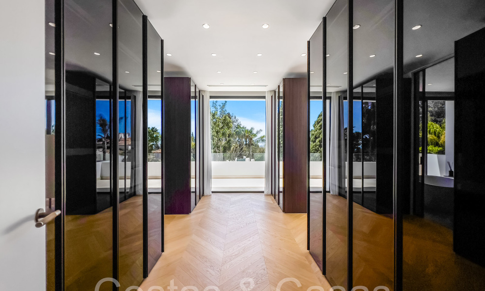 Villas modernes de style avant-gardiste à vendre sur le prestigieux Golden Mile de Marbella 69692