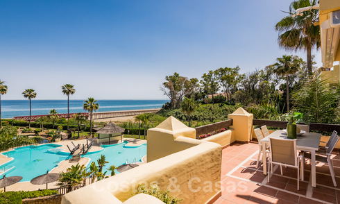 Penthouse contemporain rénové en première ligne de plage à vendre avec 4 chambres et une vue imprenable sur la nouvelle Golden Mile entre Marbella et Estepona 36927