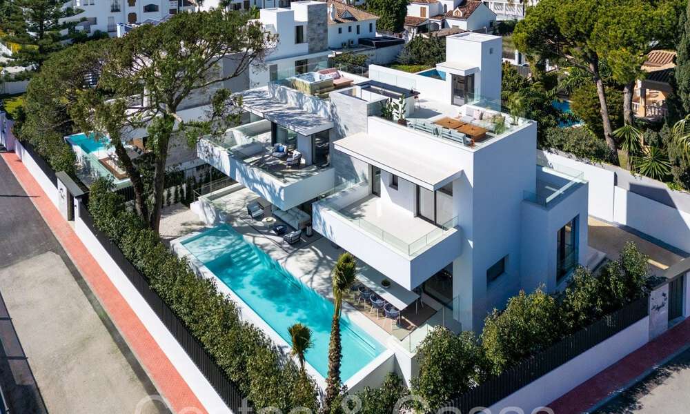 Villa moderne de construction neuve à vendre à distance de marche de la plage, à San Pedro de Alcantara, Marbella 71273