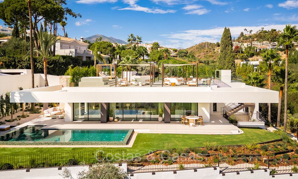 Nouvelle villa de luxe ultramoderne à vendre avec un design architectural, en première ligne du golf Los Naranjos à Nueva Andalucia, Marbella 73121