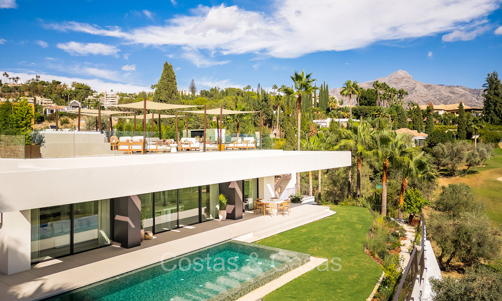 Nouvelle villa de luxe ultramoderne à vendre avec un design architectural, en première ligne du golf Los Naranjos à Nueva Andalucia, Marbella 73122