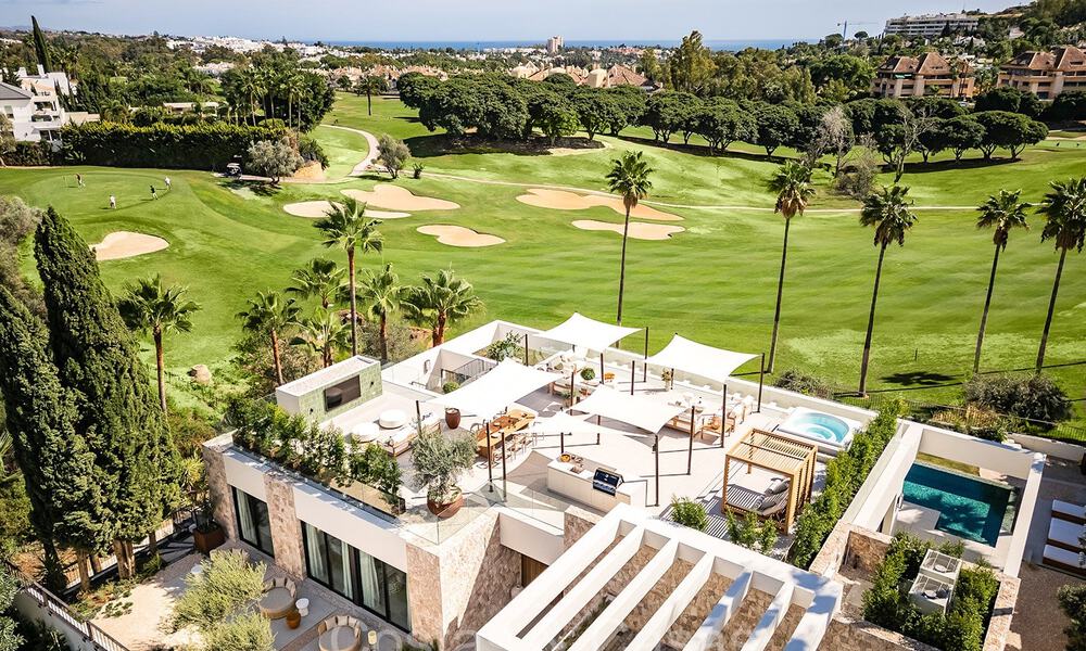 Nouvelle villa de luxe ultramoderne à vendre avec un design architectural, en première ligne du golf Los Naranjos à Nueva Andalucia, Marbella 73123