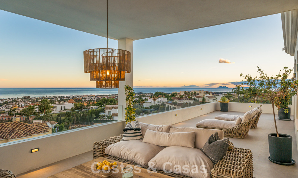 Villa design exclusive avec vue panoramique sur la mer à vendre dans un resort de golf cinq étoiles à Marbella - Benahavis 74805