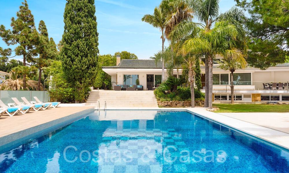 Spacieuse villa de luxe à vendre avec grand jardin privé à l'est du centre de Marbella 68885