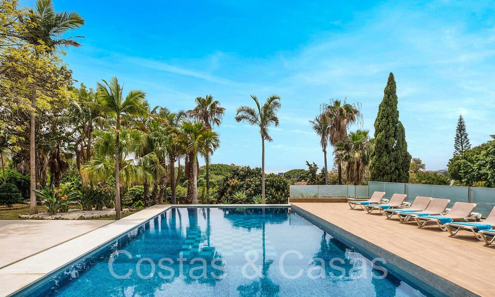 Spacieuse villa de luxe à vendre avec grand jardin privé à l'est du centre de Marbella 68888