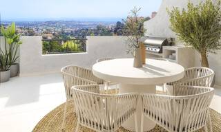 Appartement de prestige avec terrasse spacieuse et vues imprenables à vendre à Benahavis - Marbella 53952 