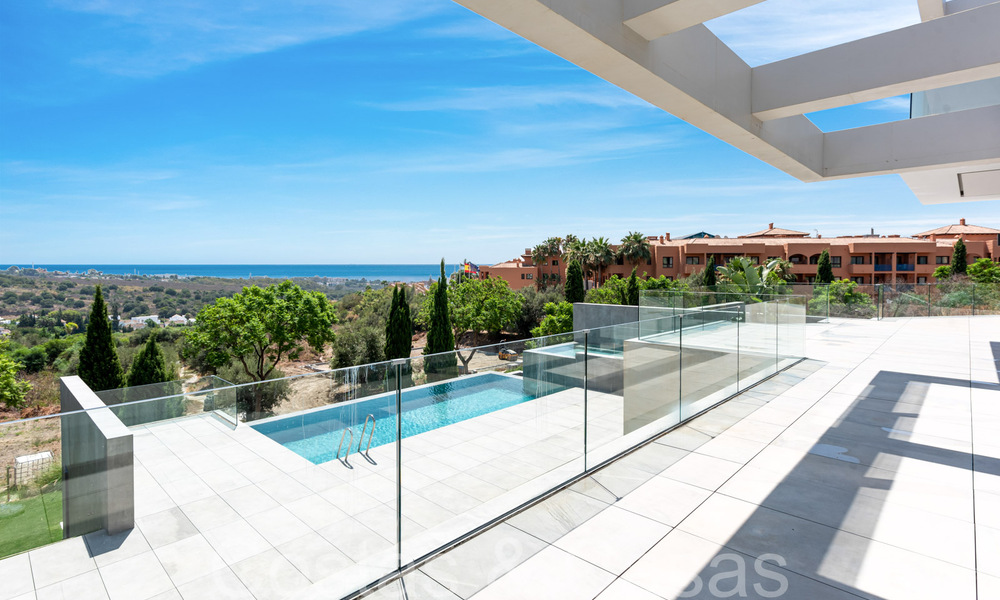 Nouvelle villa design et moderne à vendre avec vue imprenable sur la mer dans un complexe de golf cinq étoiles à Marbella - Benahavis 68471