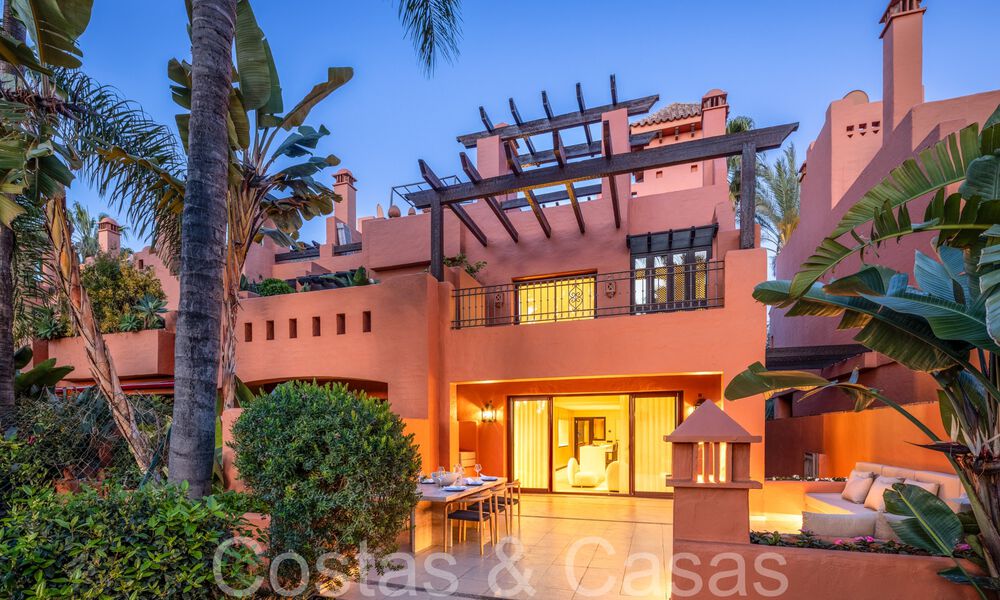 Superbe maison de ville méditerranéenne à vendre dans une urbanisation très réputée et sécurisée sur le Golden Mile de Marbella 67357