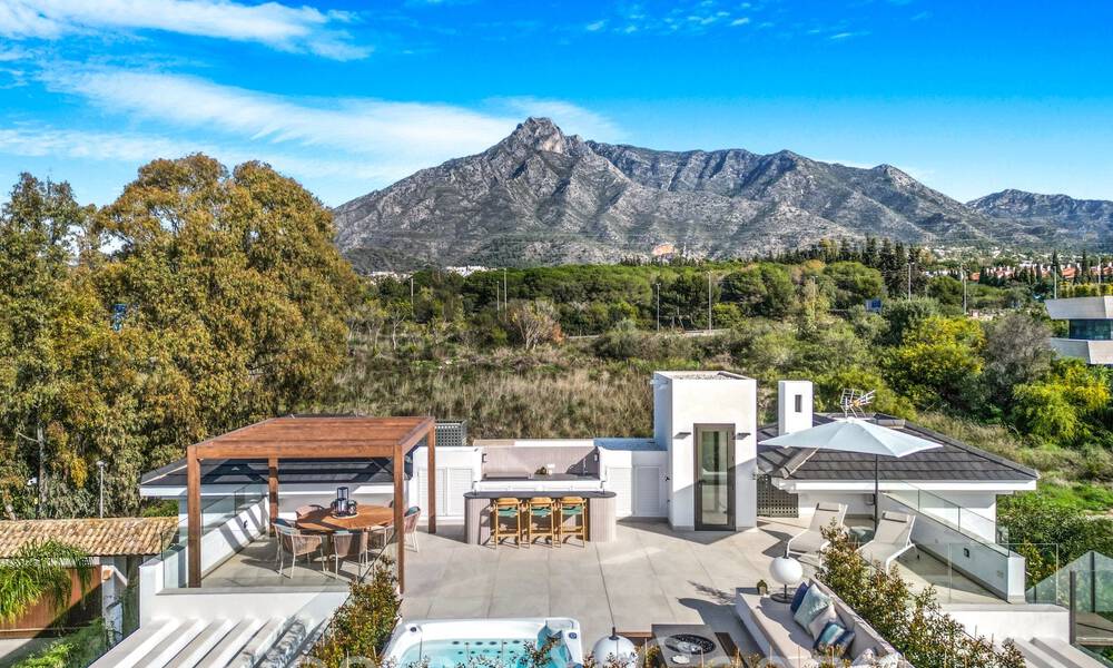 Villa de luxe moderniste à vendre dans un quartier résidentiel exclusif et fermé sur le Golden Mile de Marbella 67632