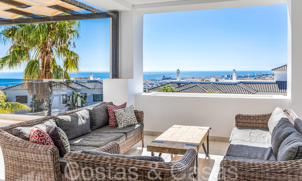 Prêt à emménager, spacieux penthouse avec vue panoramique sur la mer à vendre dans les collines d'Estepona, à proximité du centre 67535