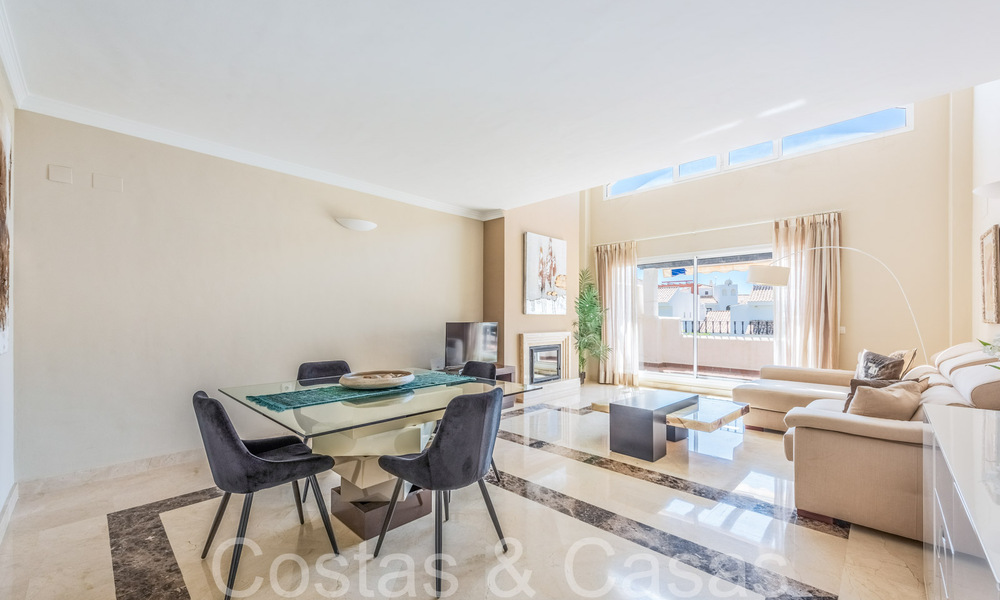 Penthouse à vendre à distance de marche de la plage et du centre de San Pedro, Marbella 67710