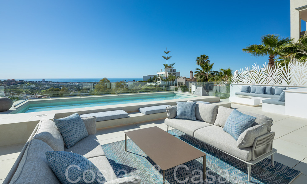 Villa de luxe moderne prête à emménager avec vue imprenable sur la mer à vendre, située à La Quinta, Marbella - Benahavis 67757