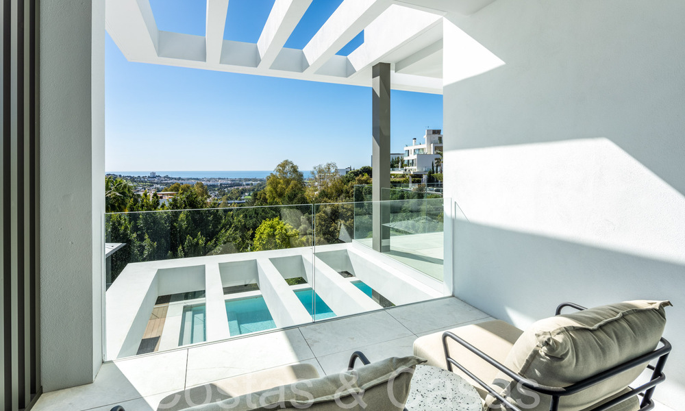 Villa de luxe moderne prête à emménager avec vue imprenable sur la mer à vendre, située à La Quinta, Marbella - Benahavis 67760