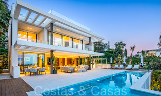 Villa de luxe moderne prête à emménager avec vue imprenable sur la mer à vendre, située à La Quinta, Marbella - Benahavis 67778 