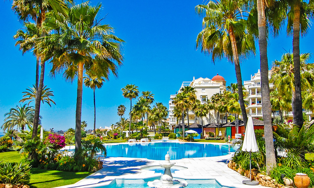 Appartement sophistiqué rénové à vendre à Las Dunas Park, un resort exclusif entre Marbella et Estepona 67964