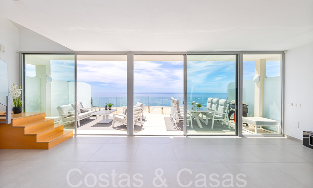 Penthouse en duplex luxueux et moderne avec vue panoramique sur la mer à vendre à Benalmadena, Costa del Sol 68011