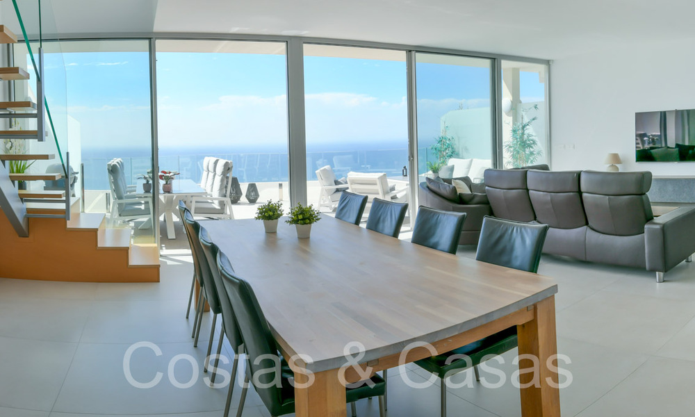 Penthouse en duplex luxueux et moderne avec vue panoramique sur la mer à vendre à Benalmadena, Costa del Sol 68015