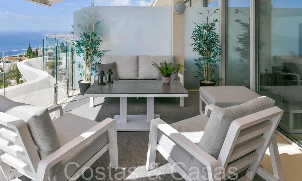 Penthouse en duplex luxueux et moderne avec vue panoramique sur la mer à vendre à Benalmadena, Costa del Sol 68018