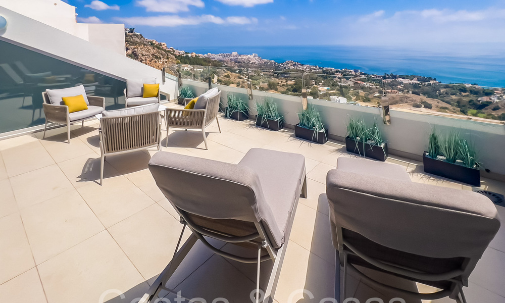 Penthouse en duplex luxueux et moderne avec vue panoramique sur la mer à vendre à Benalmadena, Costa del Sol 68023