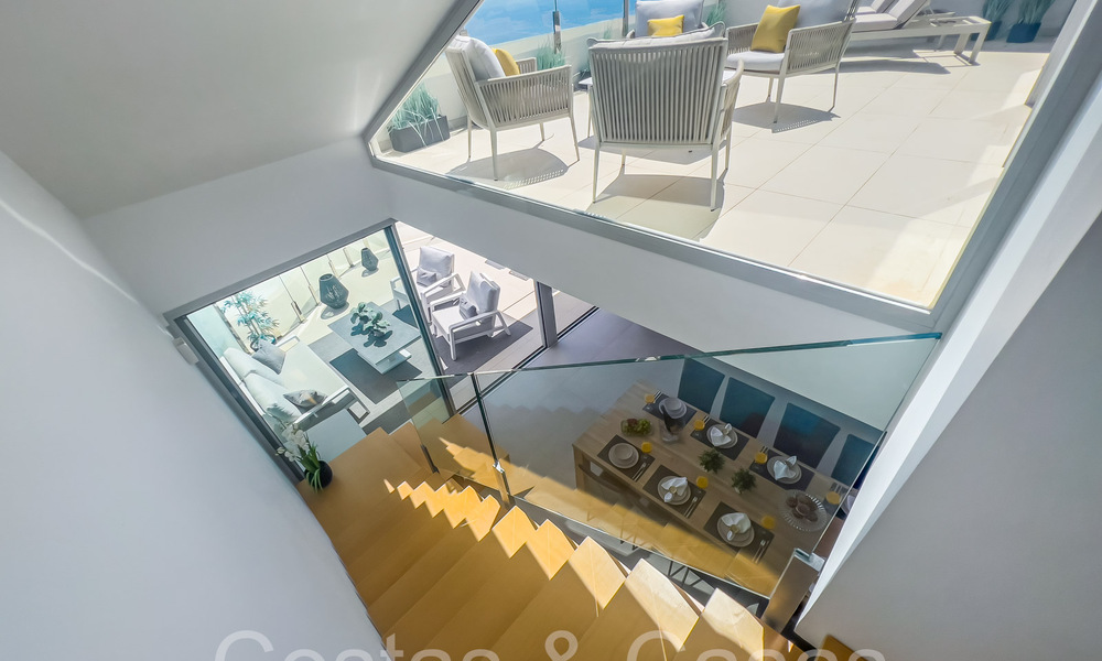 Penthouse en duplex luxueux et moderne avec vue panoramique sur la mer à vendre à Benalmadena, Costa del Sol 68027