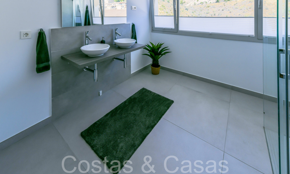 Penthouse en duplex luxueux et moderne avec vue panoramique sur la mer à vendre à Benalmadena, Costa del Sol 68034