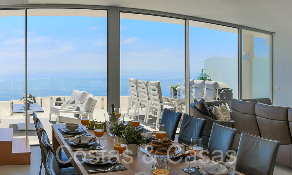 Penthouse en duplex luxueux et moderne avec vue panoramique sur la mer à vendre à Benalmadena, Costa del Sol 68035