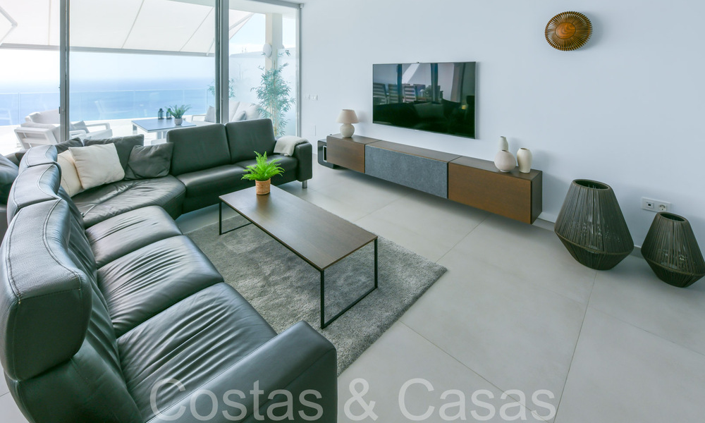 Penthouse en duplex luxueux et moderne avec vue panoramique sur la mer à vendre à Benalmadena, Costa del Sol 68038