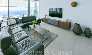 Penthouse en duplex luxueux et moderne avec vue panoramique sur la mer à vendre à Benalmadena, Costa del Sol 68038 