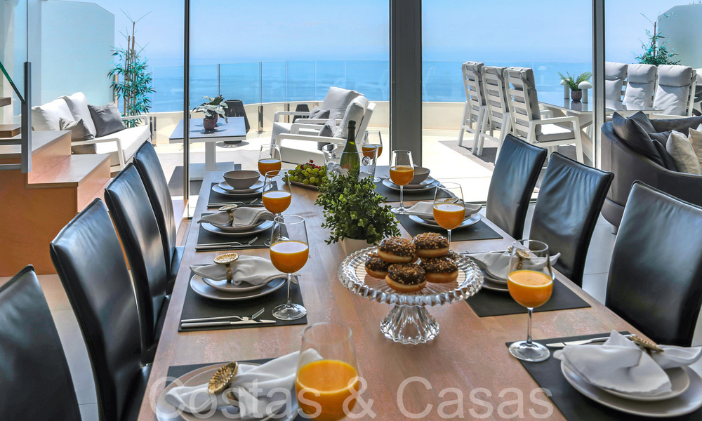 Penthouse en duplex luxueux et moderne avec vue panoramique sur la mer à vendre à Benalmadena, Costa del Sol 68039