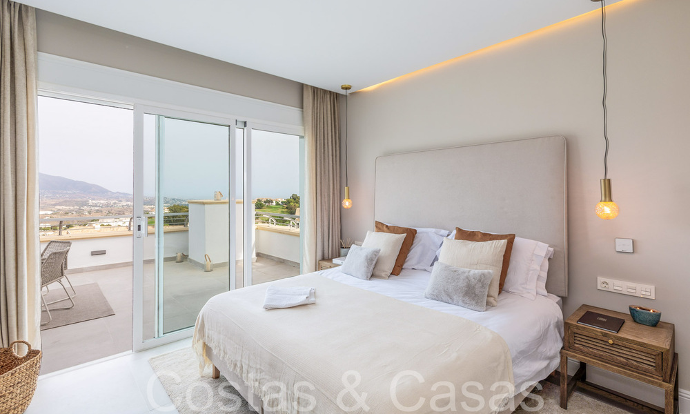 Penthouse élégant avec de belles vues à vendre dans un complexe de golf exclusif à Mijas, Costa del Sol 68292